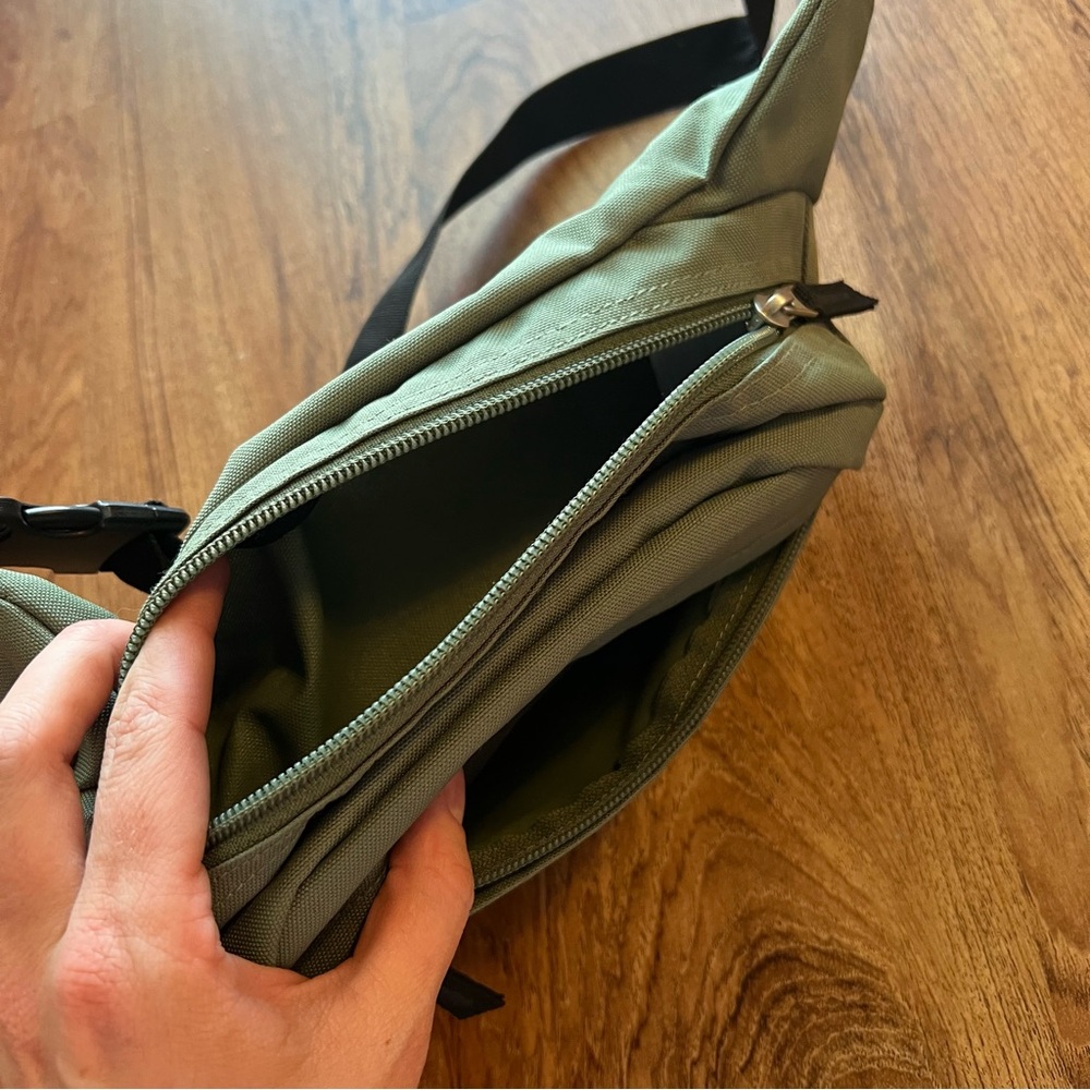 Jansport Fanny Pack - Picture 3 of 3